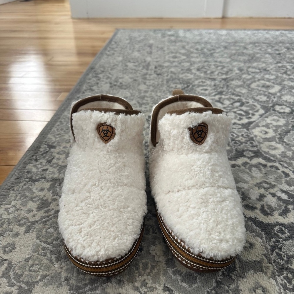 Ariat Slippers